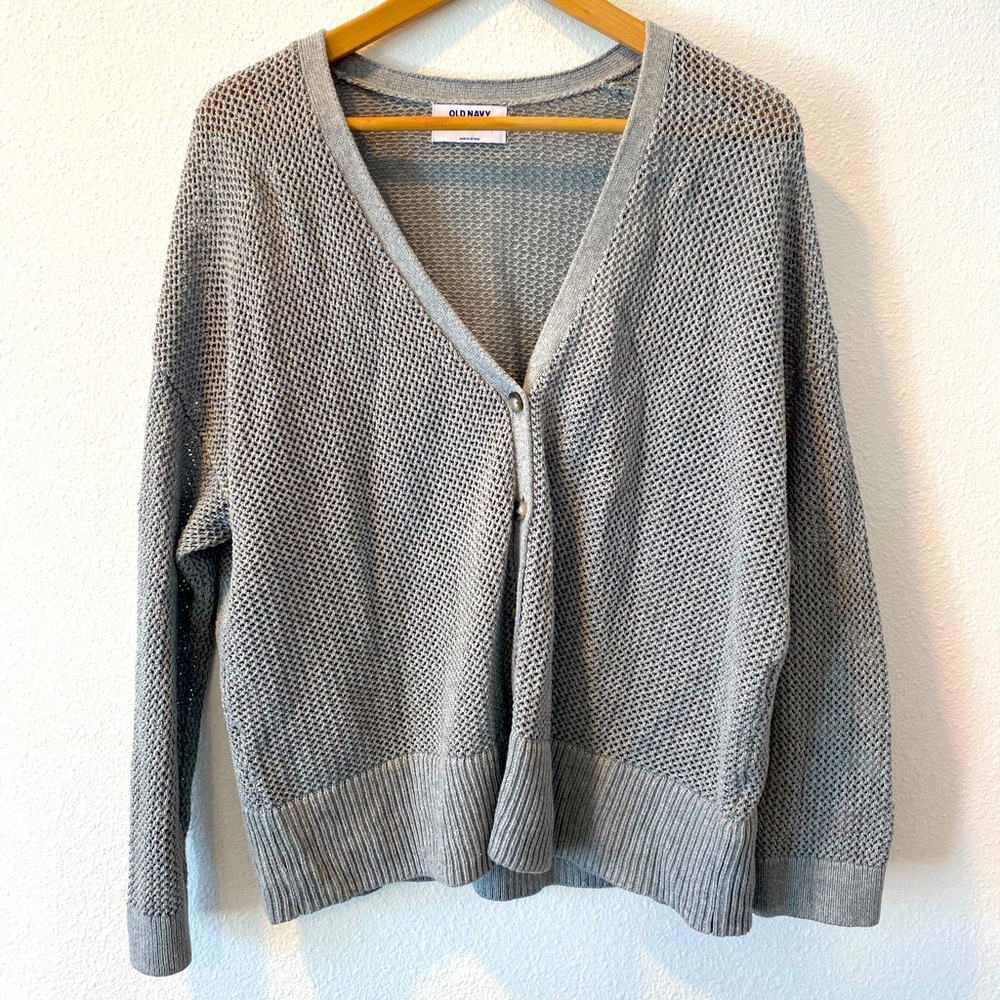 Old Navy cardigan in excellent condition size XL